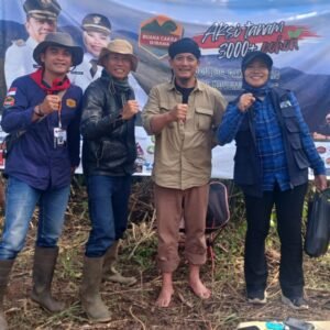 3000 Pohon Naik Gunung, Ego Manusia Turun: Garut Gaskeun Leuweung Hejo Biar Bumi Nggak ‘Game Over’