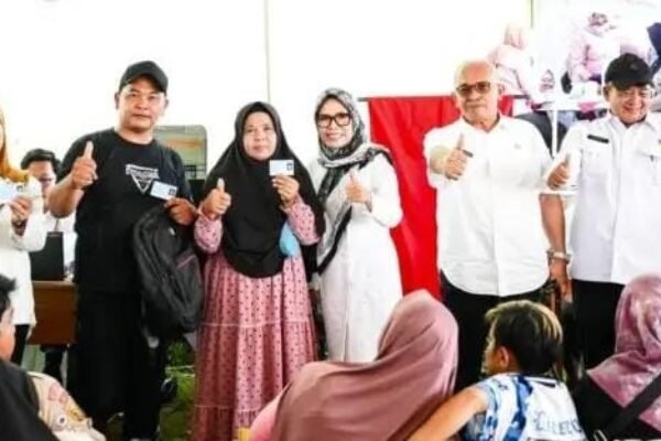 Pelayanan Jemput Bola di Purwakarta: Gempungan Datangi Warga Hingga Pelosok Desa