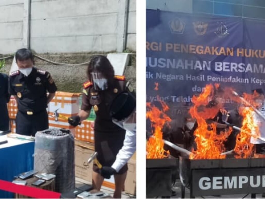 Purwakarta Bakar Barang Ilegal 8 Miliar: Negara Masih Kalah Cepat Sama Pedagang Rokok Tepi Jalan