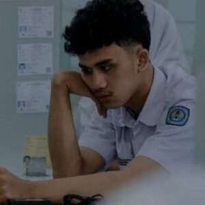 Siswa SMA Sedang Mengikuti TKA