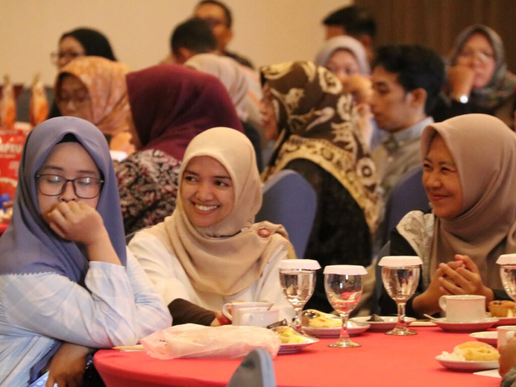 Workshop UMKM Garut: Digitalisasi Jalan Terus, Modal Sulit Muncul