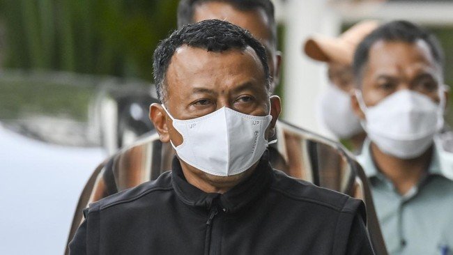 Bupati ponorogo tiba di kpk usai terjaring ott 1762569715310