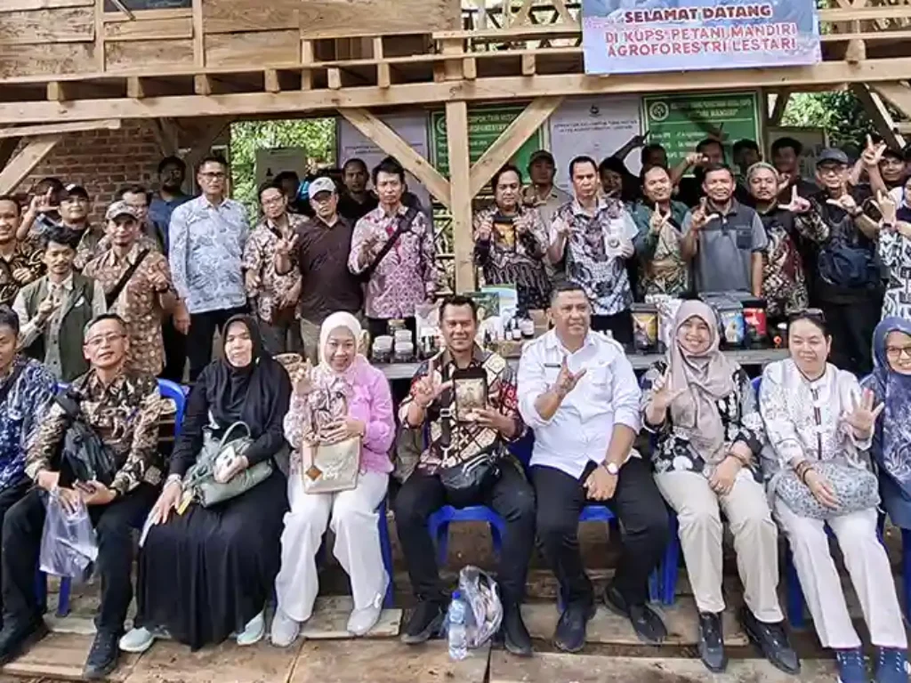 Pejabat Garut Belajar ke Lampung, Kayu Tetap Berdiri, Duit Harus Jalan