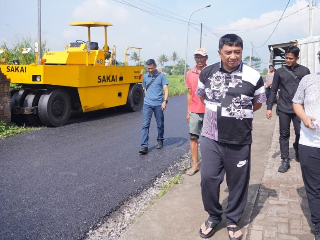 Aspal Baru Datang Setelah Bupati Lewat: PUPR Garut Ketahuan Kerja Pakai Jalur Pejabat