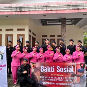 Sambut Hari Lahir ke 4, Komandan Kompi I Batalyon D Pelopor Satbrimob Polda Jabar Laksanakan Bhaksos di Bayongbong Garut