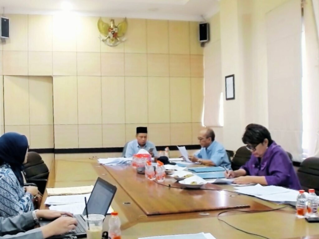 Notaris Dipanggil, Martabat Dijaga: Sidang Kehormatan Jalan, Hukum Tetap Pakai Jas Rapi