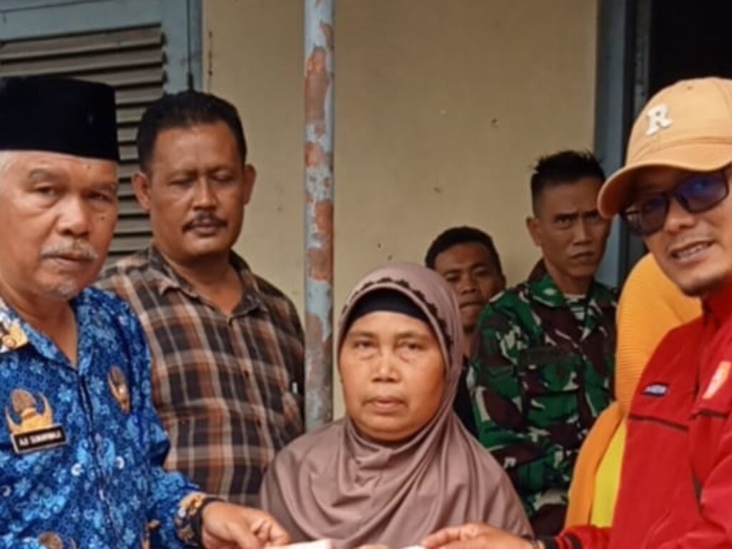 BLT DBHCT Cair, Warga Kadungora Wajib Foto KTP Plus Uang Bukti Negara Hadir Sampai ke Jepretan