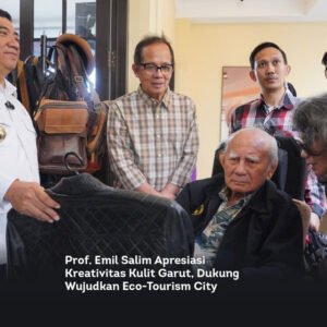 Prof. Emil Salim Apresiasi Kreativitas Kulit Garut, Dukung Wujudkan Eco-Tourism City