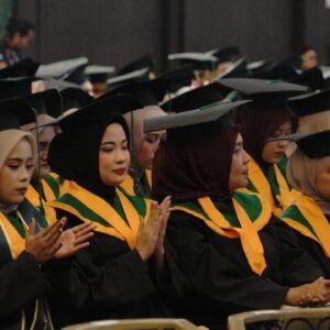 Wisudawati IPI Garut