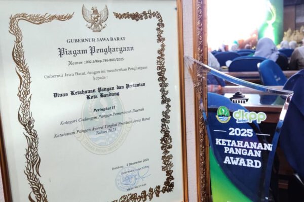 Penghargaan ketahanan pangan award 2025 diraih kota bandung