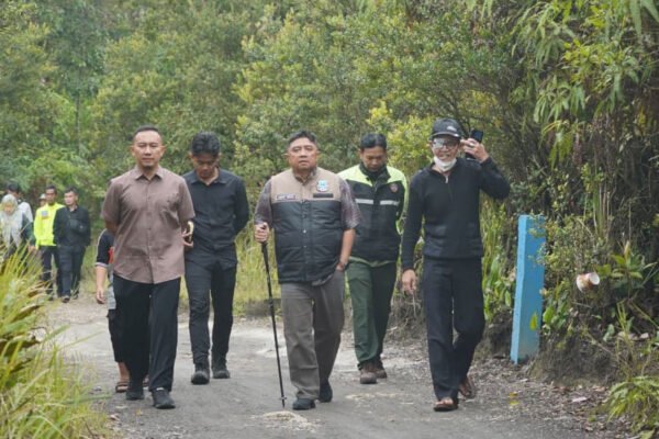 Pantau TWA Talaga Bodas, Bupati Garut Ajak Wisatawan Nikmati Danau Putih dan Khasiat Air Belerang