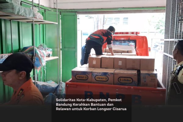 Solidaritas Kota Kabupaten, Pemkot Bandung Kerahkan Bantuan dan Relawan untuk Korban Longsor Cisarua locusonline featured image Jan2026