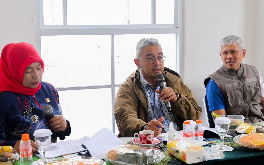 Walikota Bandung, Farhan di hadapan warga dan perangkat kelurahan