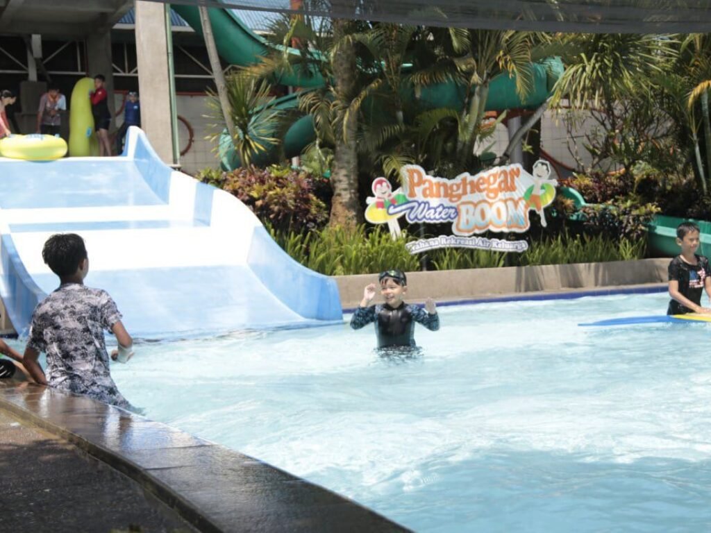 Oase Seru di Bandung Selatan, Panghegar Waterboom, Destinasi Liburan Air untuk Semua Usia