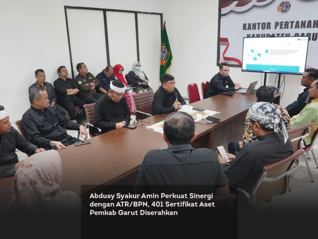Abdusy Syakur Amin Perkuat Sinergi dengan ATR/BPN, 401 Sertifikat Aset Pemkab Garut Diserahkan