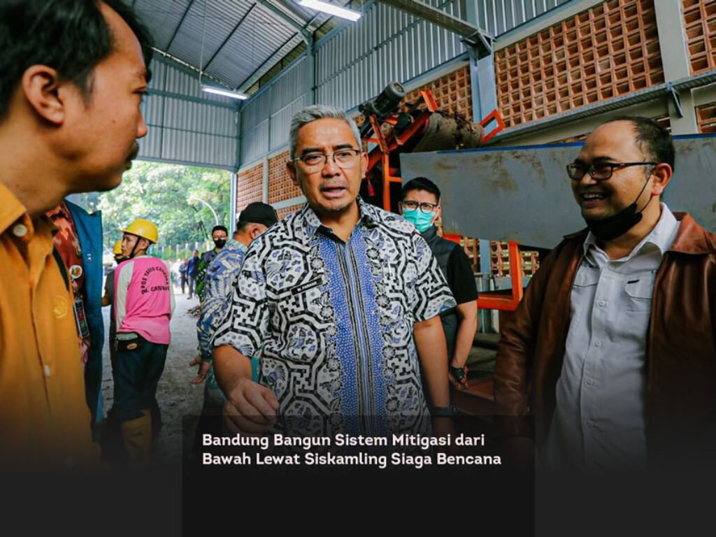 Bandung Bangun Sistem Mitigasi dari Bawah Lewat Siskamling Siaga Bencana