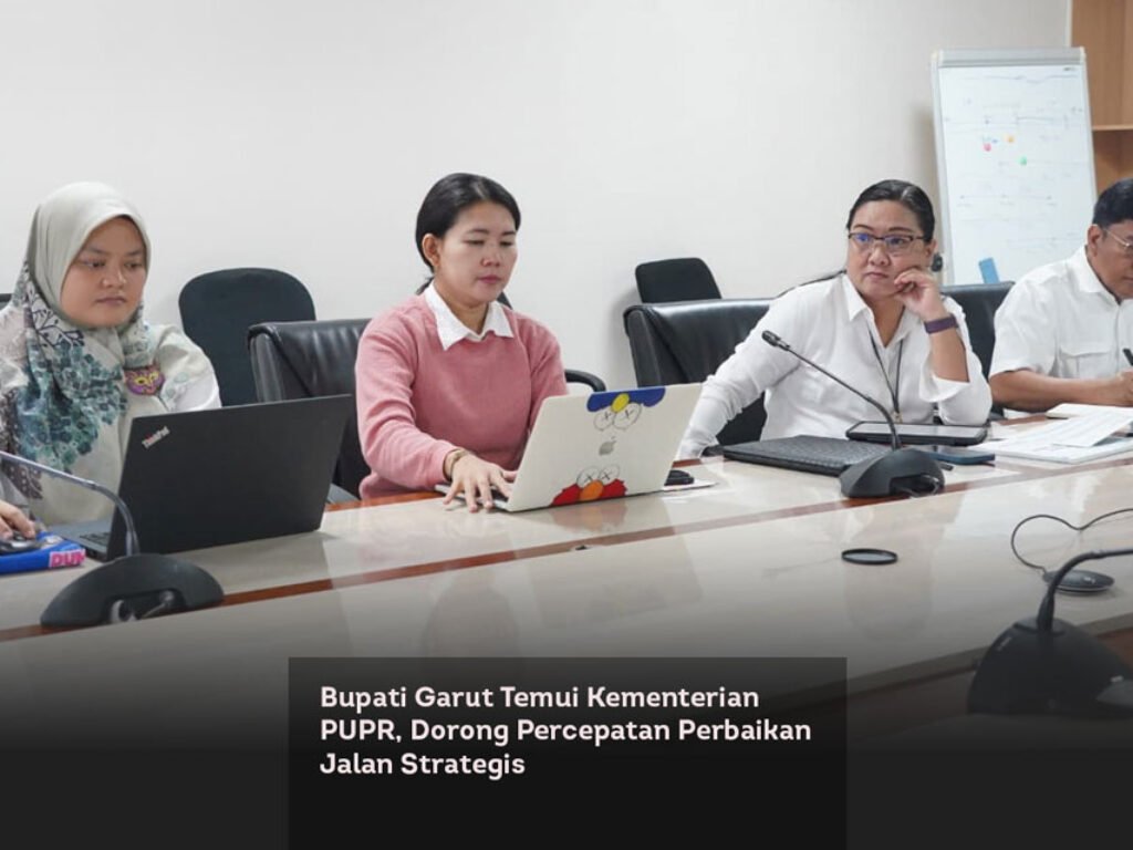 Bupati Garut Temui Kementerian PUPR, Dorong Percepatan Perbaikan Jalan Strategis