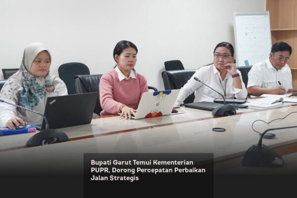 Bupati Garut Temui Kementerian PUPR, Dorong Percepatan Perbaikan Jalan Strategis locusonline featured image Feb