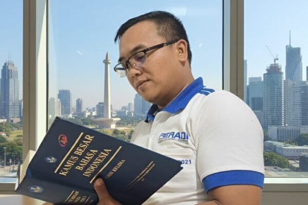 Dosen Sekolah Tinggi Agama Islam Nusantara (STAINus) Kabupaten Garut, Asep Muhidin, S.H., M.H. (ft: asep ahmad)