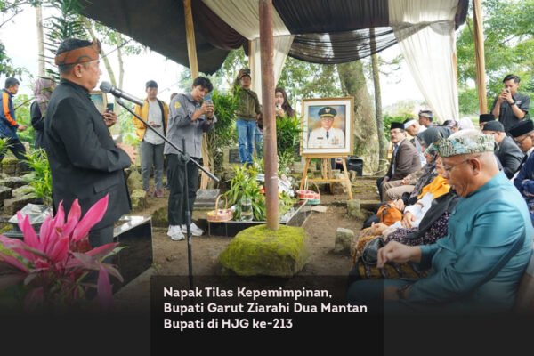 Napak Tilas Kepemimpinan, Bupati Garut Ziarahi Dua Mantan Bupati di HJG ke 213 locusonline featured image Feb