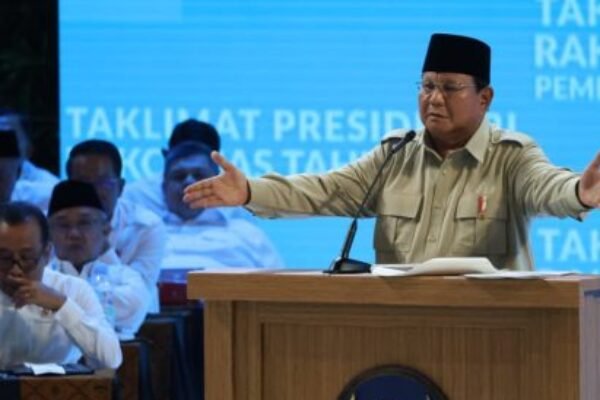 Presiden Pasang Standar Hidup, Bukan Sekadar Angka