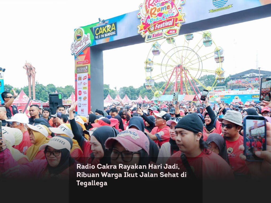 Radio Cakra Rayakan Hari Jadi, Ribuan Warga Ikut Jalan Sehat di Tegallega