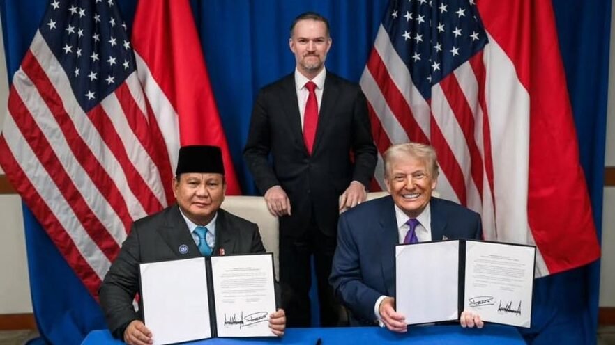 Presiden prabowo subianto dan presiden as donald trump resmi menandatangani tarif perdagangan resiprokal kedua negara salah sa 1771551789846