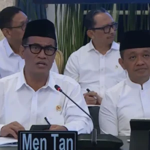 Gudang Beras Menggendut, Sawit Meluncur ke Luar Negeri: Laporan Mentan Bikin Kabinet Tersenyum