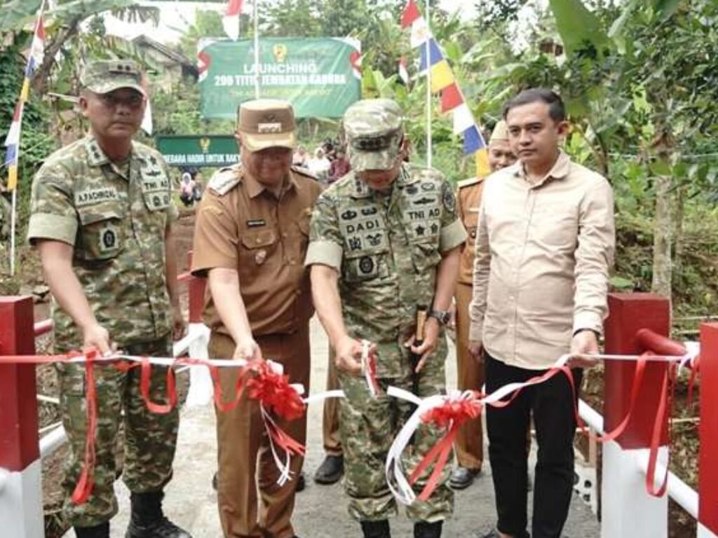Ketika Sebatang Jembatan Menjadi Perayaan Kemajuan Desa