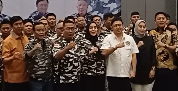 Fahd A Rafiq kakak kandung dari Bupati Pekalongan yang terjari OTT KPK, Farida A Rafiq saat datang ke Garut untuk memberikan dukungan kepada Putri Irjen Karyoto, L Putri Karlina sebagai Calon Bupati atau Calon Wakil Bupati Garut. (Ft: asep ahmad)