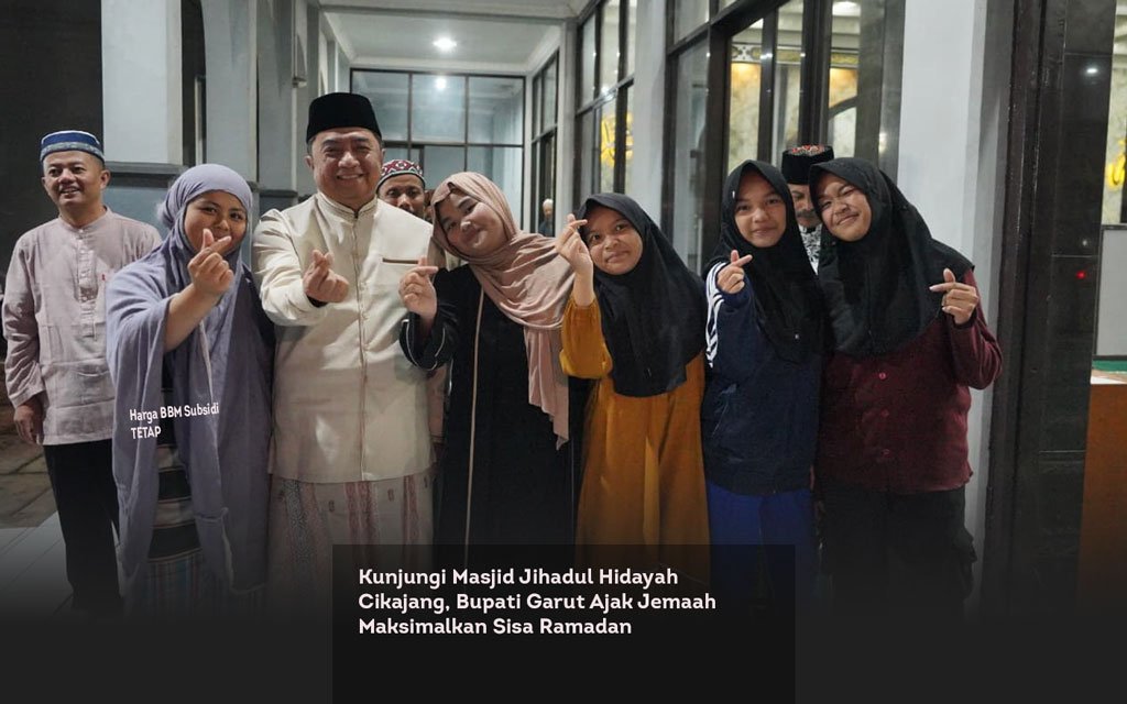 Kunjungi Masjid Jihadul Hidayah Cikajang, Bupati Garut Ajak Jemaah Maksimalkan Sisa Ramadan locusonline featured image Mar