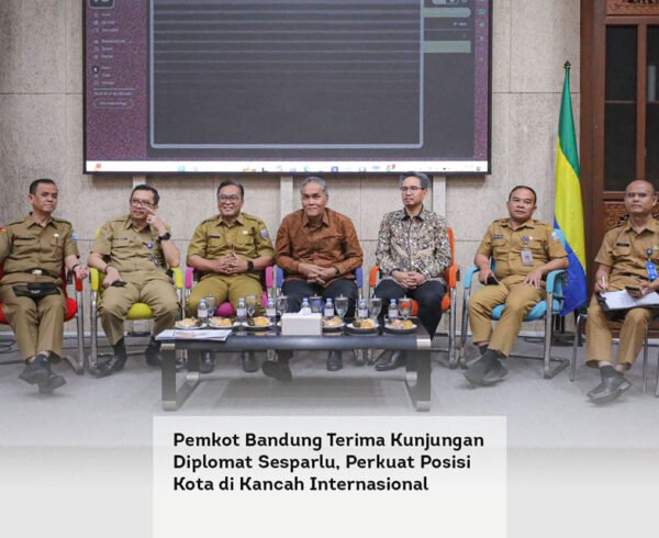 Pemkot Bandung Terima Kunjungan Diplomat Sesparlu, Perkuat Posisi Kota di Kancah Internasional locusonline featured image Mar 2026