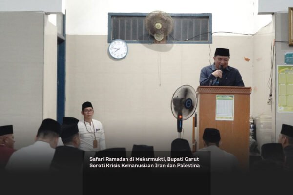 Safari Ramadan di Mekarmukti, Bupati Garut Soroti Krisis Kemanusiaan Iran dan Palestina locusonline featured image Mar