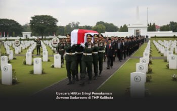 Upacara Militer Iringi Pemakaman Juwono Sudarsono di TMP Kalibata