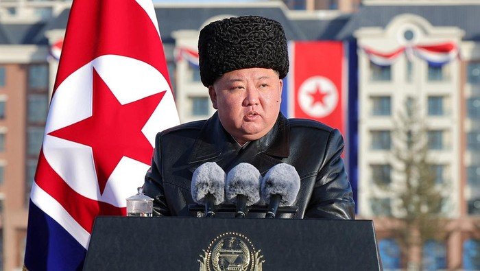 Didampingi putrinya kim jong un resmikan perumahan keluarga tentara gugur di pyongyang 1771196090270