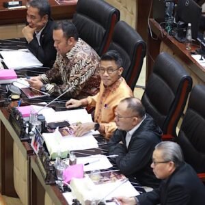 Kursi OJK Berganti Penghuni, DPR Pilih “Nakhoda Baru” untuk Kapal Pengawas Keuangan