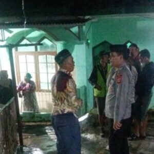 Tarawih Belum Usai, Batu Sudah Ikut Jamaah: Aksi Lempar Masjid Gegerkan Warga Garut