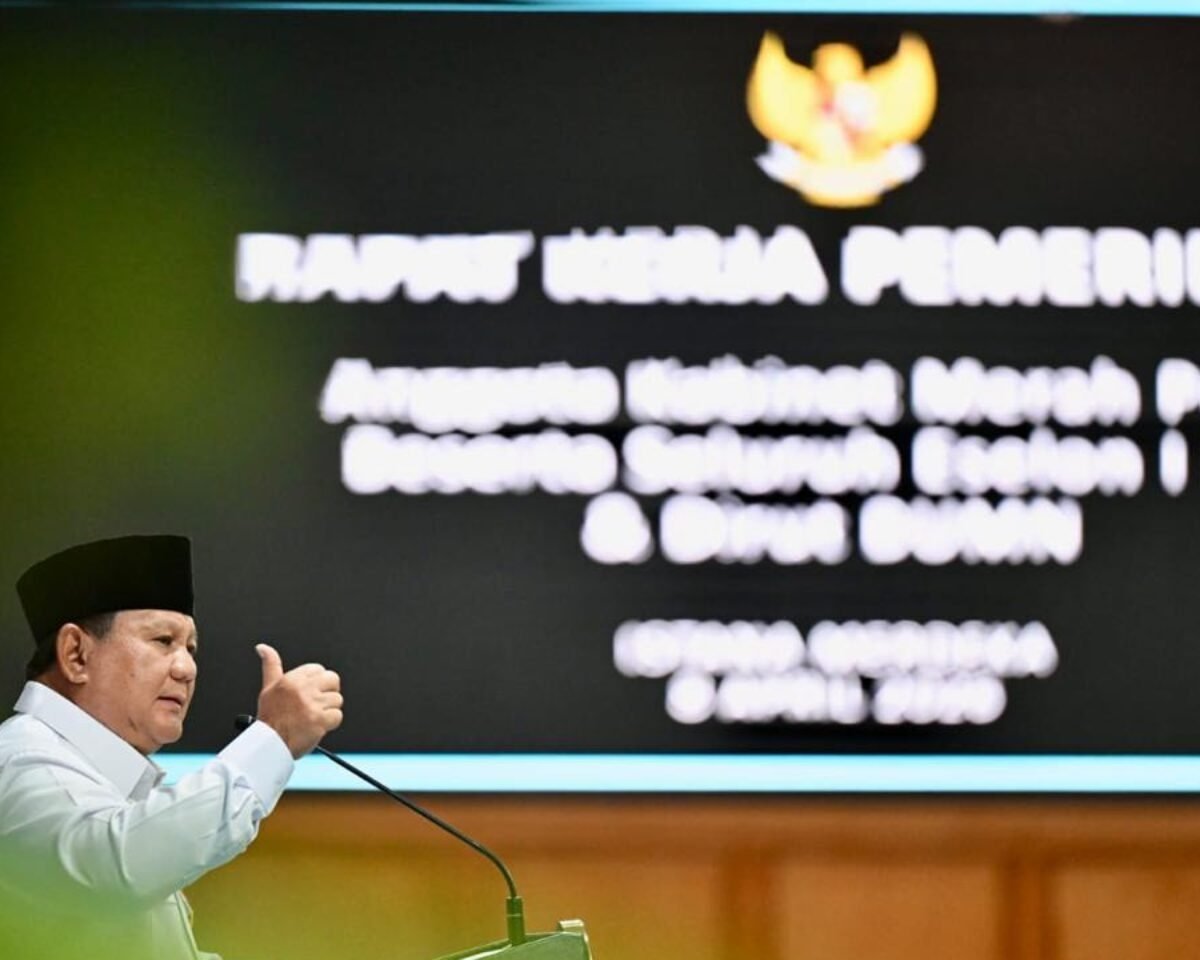 Rapat Kerja Pemerintah di Istana: Prabowo Subianto Tekankan Penurunan Biaya Haji hingga Evaluasi Tambang di Kawasan Hutan