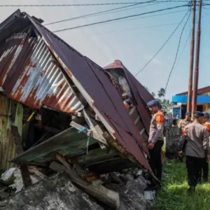 Gempa 7,6 Magnitudo Guncang Maluku Utara-Sulawesi Utara, BMKG Turunkan Tim