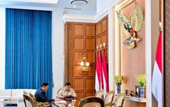 Ekonomi Indonesia Disebut “Aman 3 Bulan ke Depan”, Luhut Lapor ke Prabowo: Siap-Siap Kalau Dunia Tiba-Tiba Drama Lagi